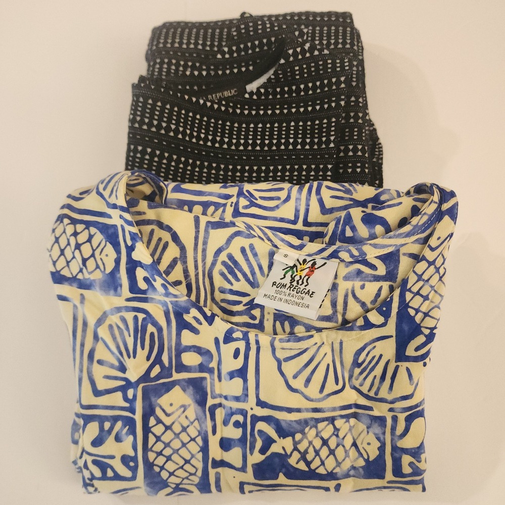 D49 Rum Reggae Blue White Fish Shell Dress/ Banana Republic Black White Dress 4P